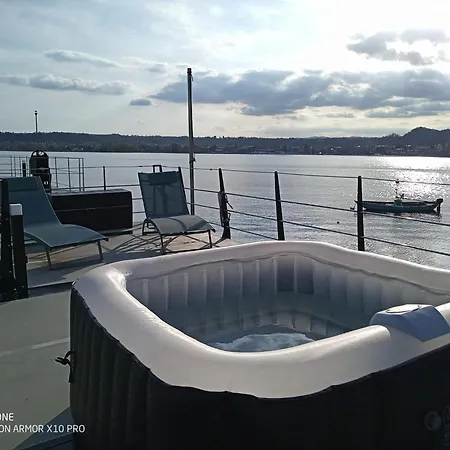 船屋 Sopra L'acqua - Houseboat