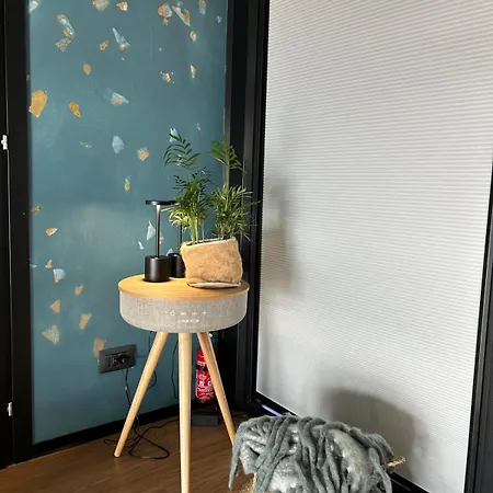 Sopra L'acqua - Houseboat 船屋 安杰拉