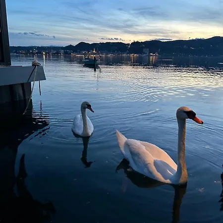 Sopra L'acqua - Houseboat *