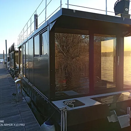 Sopra L'acqua - Houseboat *